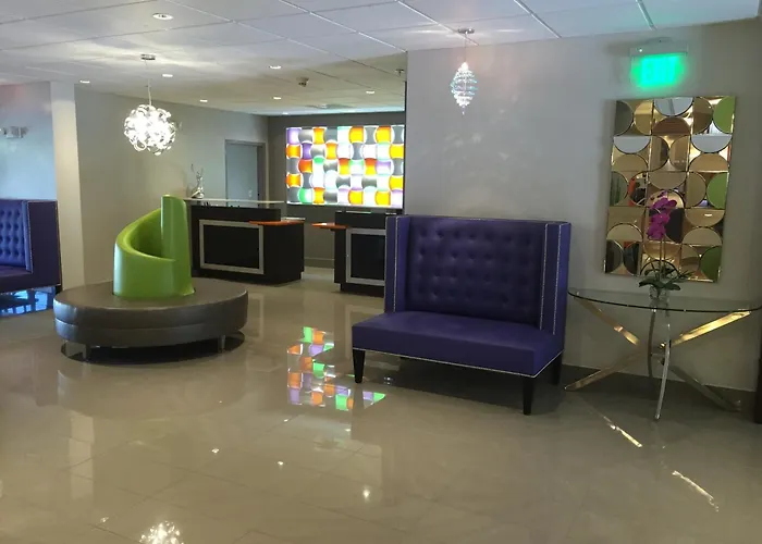 Days Inn & Suites By Wyndham Bonita Springs North Naples