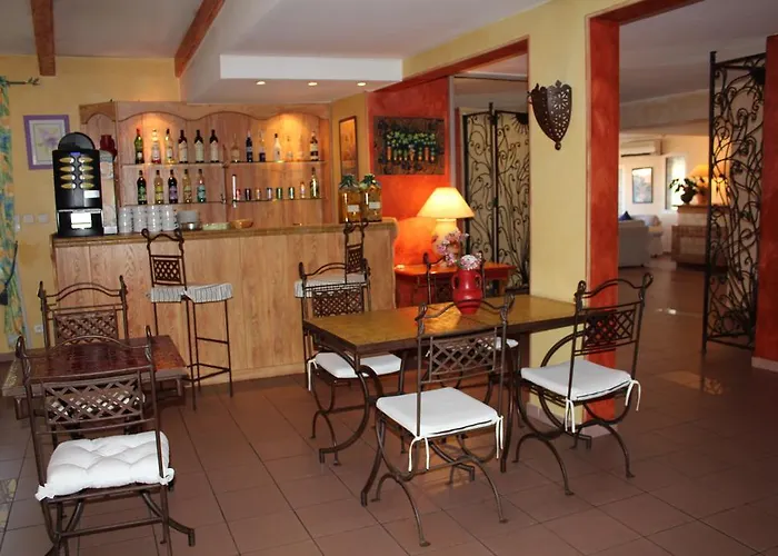 Hotel Le Clos Des Pins