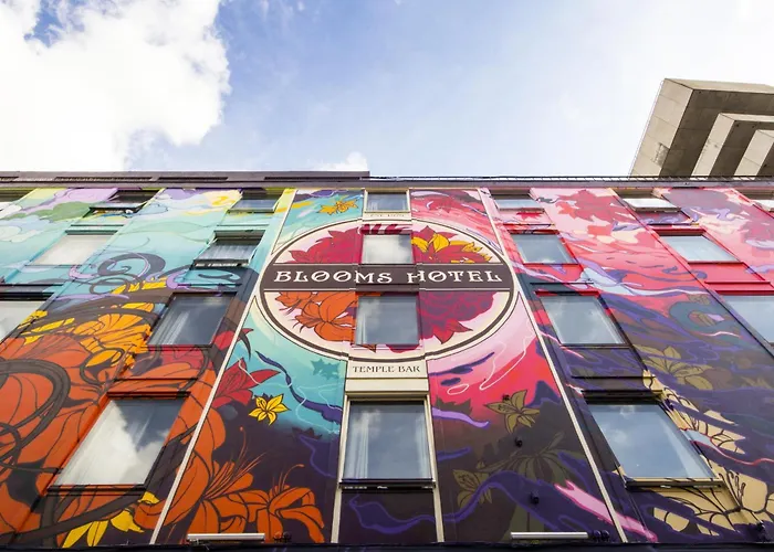 Blooms Hotel