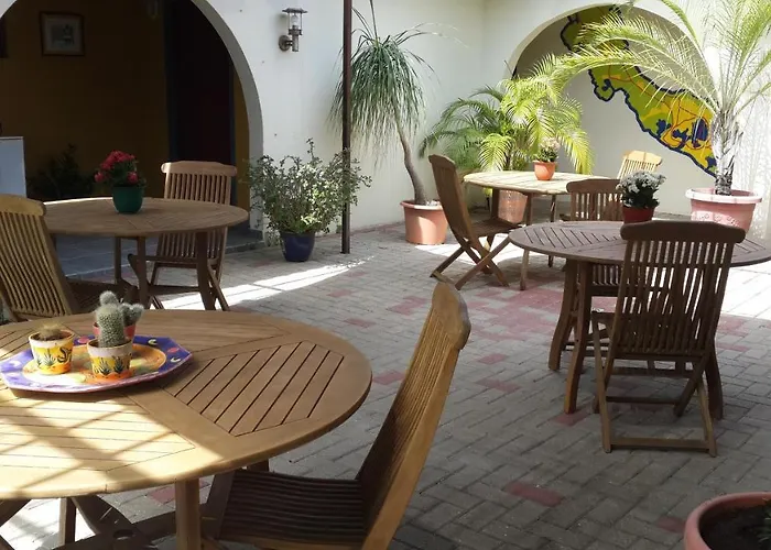 Toni Kunchi - Authentic Curacao Hospitality