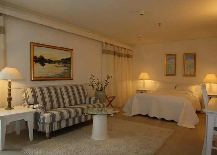 Sunde Fjord Hotel, Free And Easy Parking