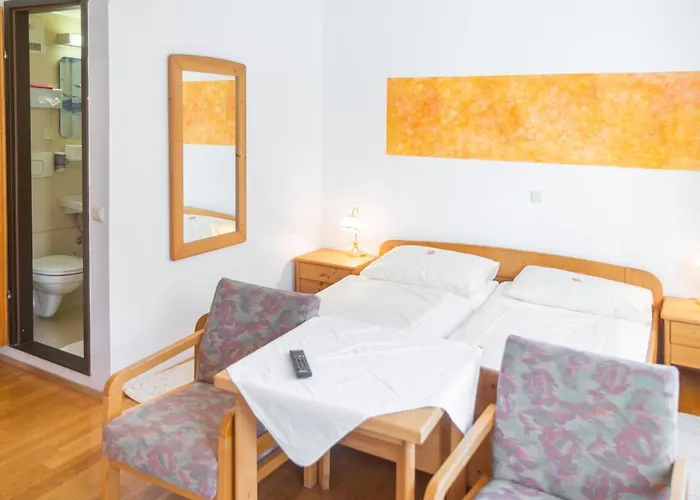 Hotel & Hostel Sandwirt