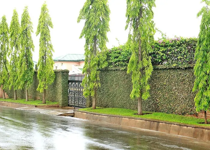 Avon Apartments