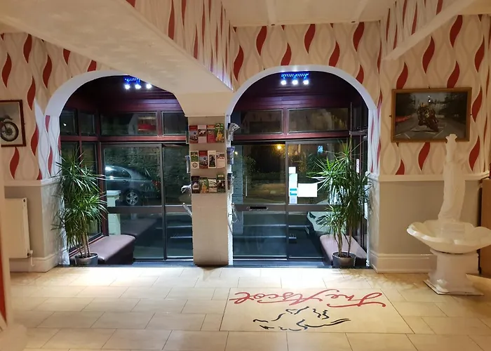 Ascot Hotel