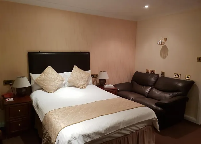 Ascot Hotel