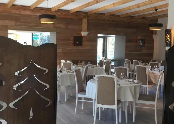 Logis Hotel Restaurant Des Sapins
