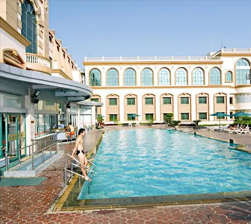 Aile Holiday Hotel