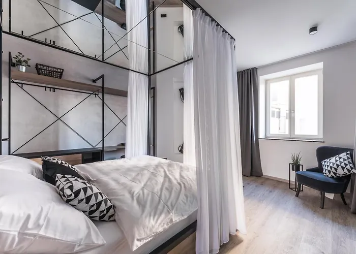 Apartmanovy Dum U Tomana