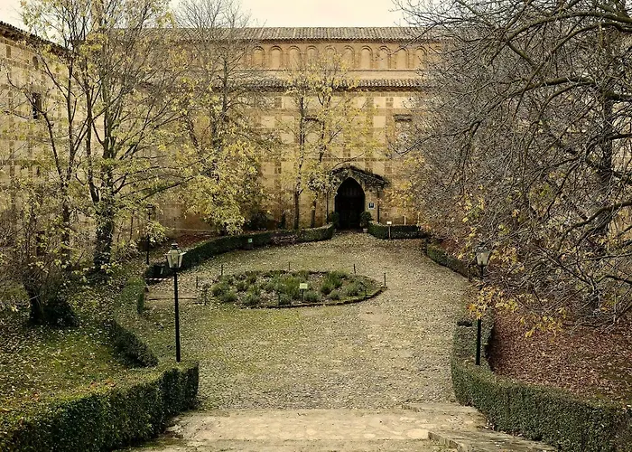 Monasterio De Piedra