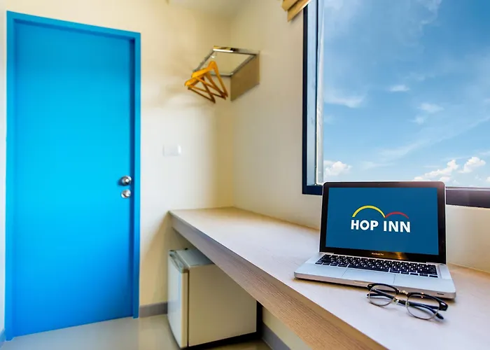 Hop Inn Lopburi