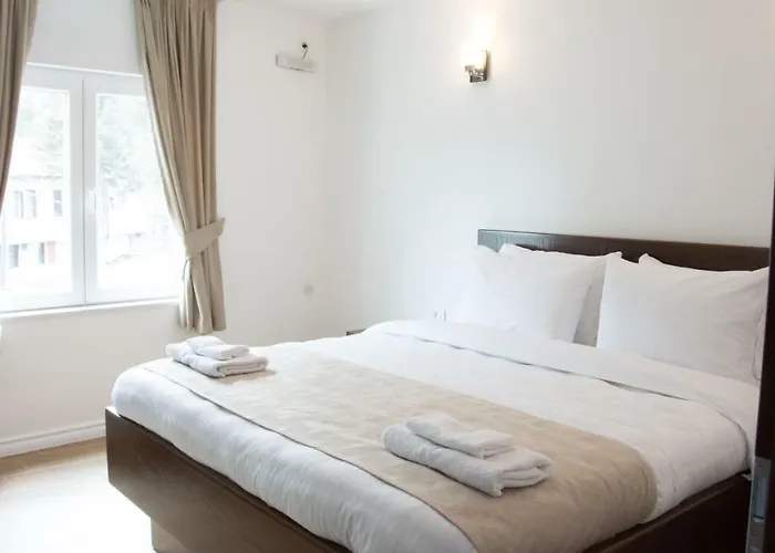 Seasons Hotel