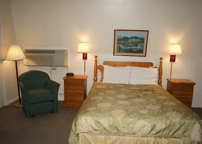 Country Squire Inn And Suites