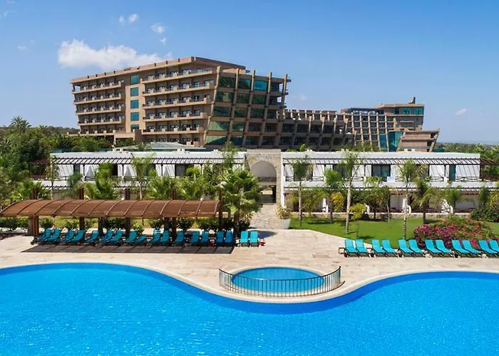 Noah'S Ark Deluxe Hotel & Spa
