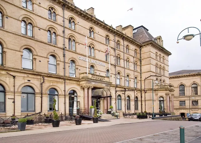 The Victoria Hotel, Bradford By Sunday