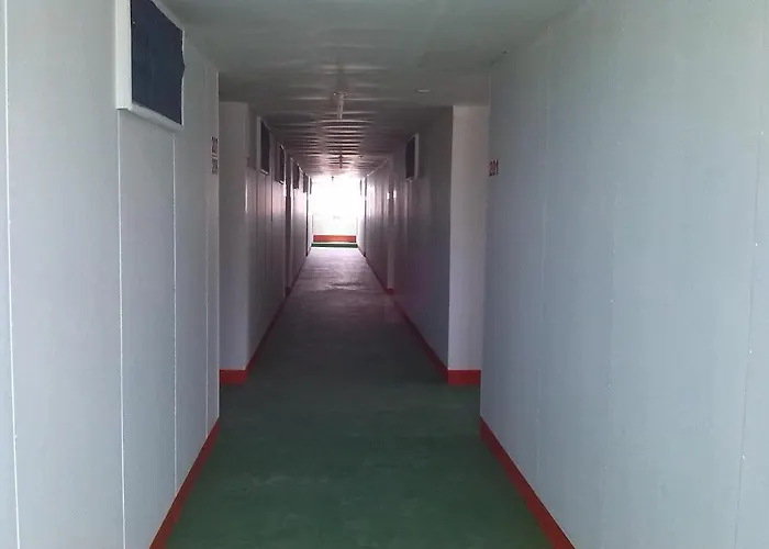 Airlines Business Hotel