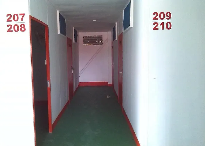 Airlines Business Hotel