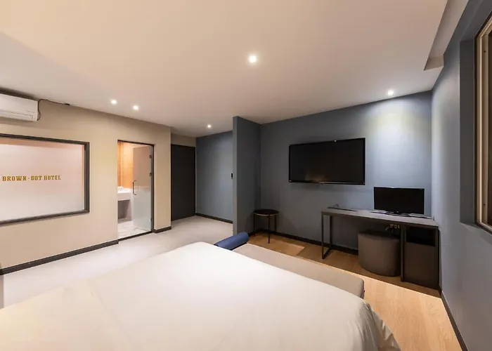 Brown Dot Hotel Seong Seo