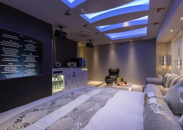 Hotel Dior7 (Adults Only)