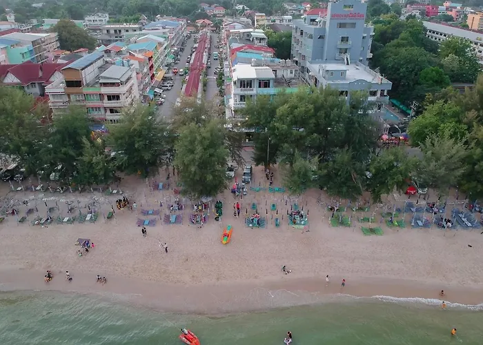 The Beach Cha Am Suites