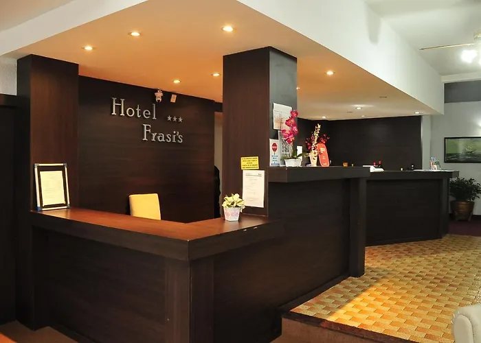 Hotel Frasi'S
