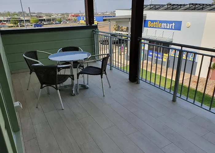 Porter'S Plainland Hotel