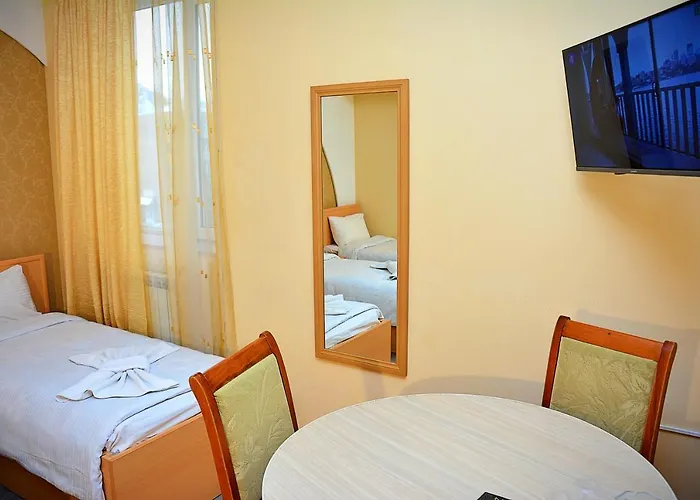 Vayk Hotel