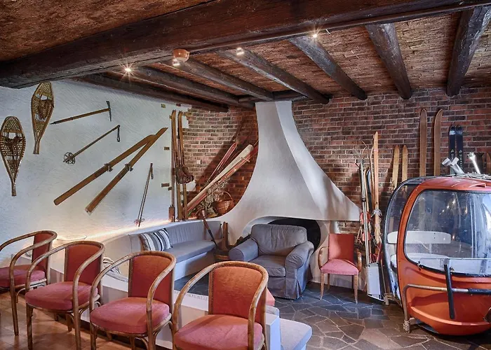 Logis Hôtel Restaurant Le Col de l'Arc