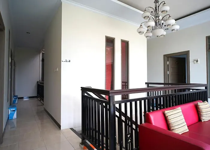 Oyo 2038 Jasmine Guest House Balikpapan