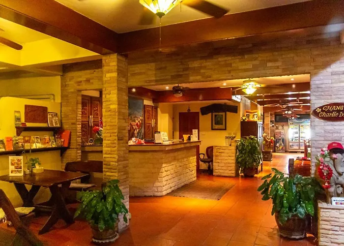 Chang Charlie Inn, Boutique