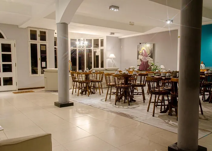 Los Monjes Hotel