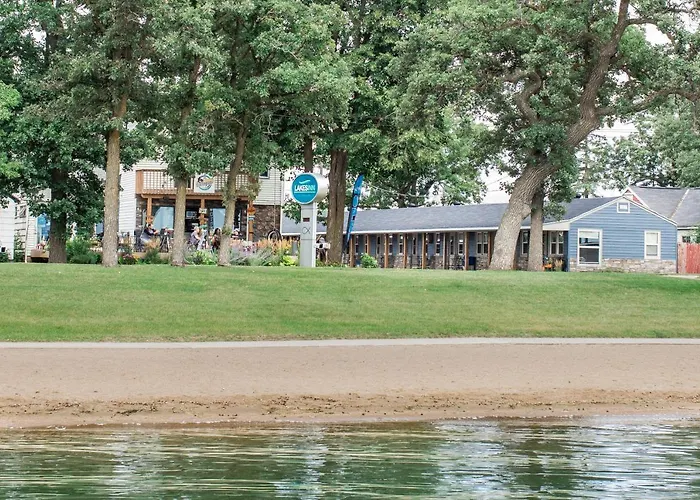 Lakes Inn